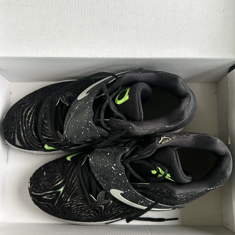 Nike KD14 Basketball shoes. Size 10.